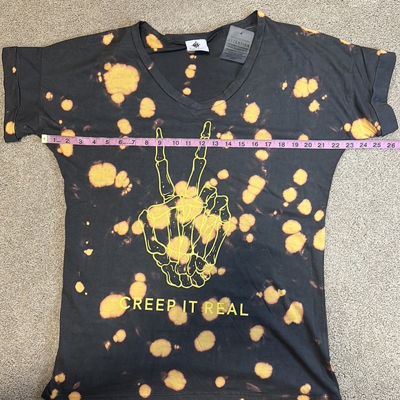 Like Love Creep it Real peace skeleton hand Tee S - Picture 10 of 11